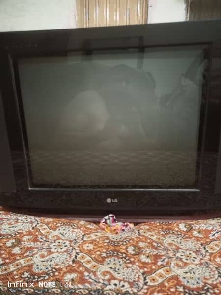 LG TV 21 inch 4