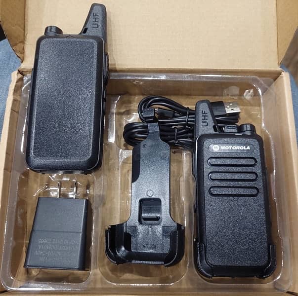 Motorola Walkie Talkie 1