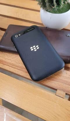 blackberry Q20 classic PTA approved My WhatsApp number 03414863497