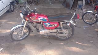 Honda 125 madel 22 Islamabad num 03192252748 call or watsup num