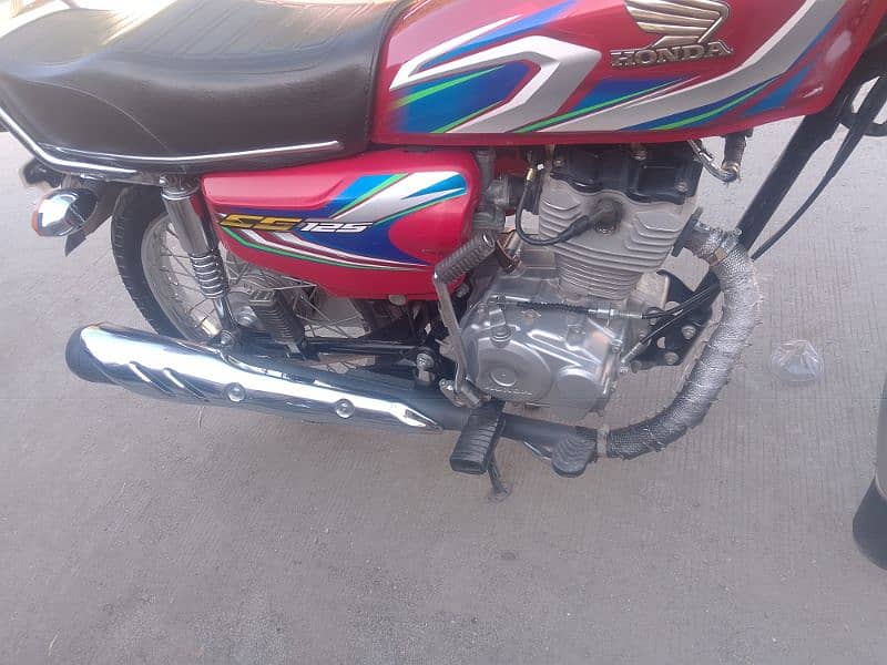 Honda 125 madel 22 Islamabad num 03192252748 call or watsup num 15