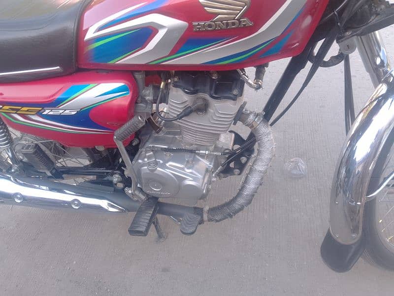 Honda 125 madel 22 Islamabad num 03192252748 call or watsup num 16