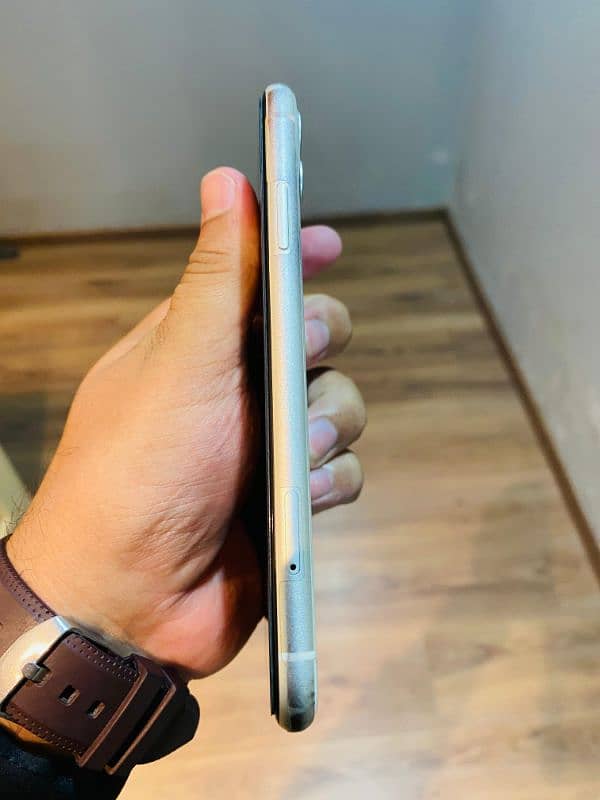 Iphone 11 128Gb Dual Sim PTA approved 2