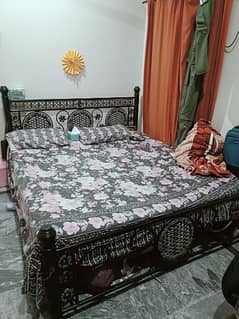 King Size Bed with dressing table and mattress 0