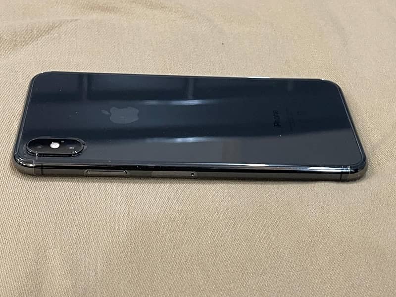 iPhone Xsmax 64GB PTA approved With box 3