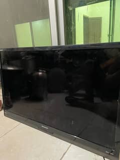 Sharp tv 42 inch with remote and only tv and remote good tv