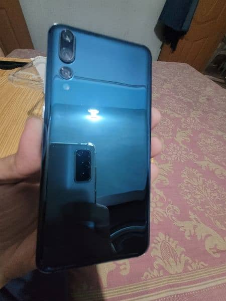 Huawei p20 pro 10/10 condition non approve 1