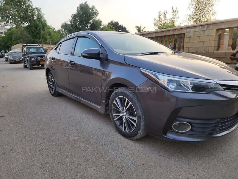 Toyota Corolla Altis 2017 5