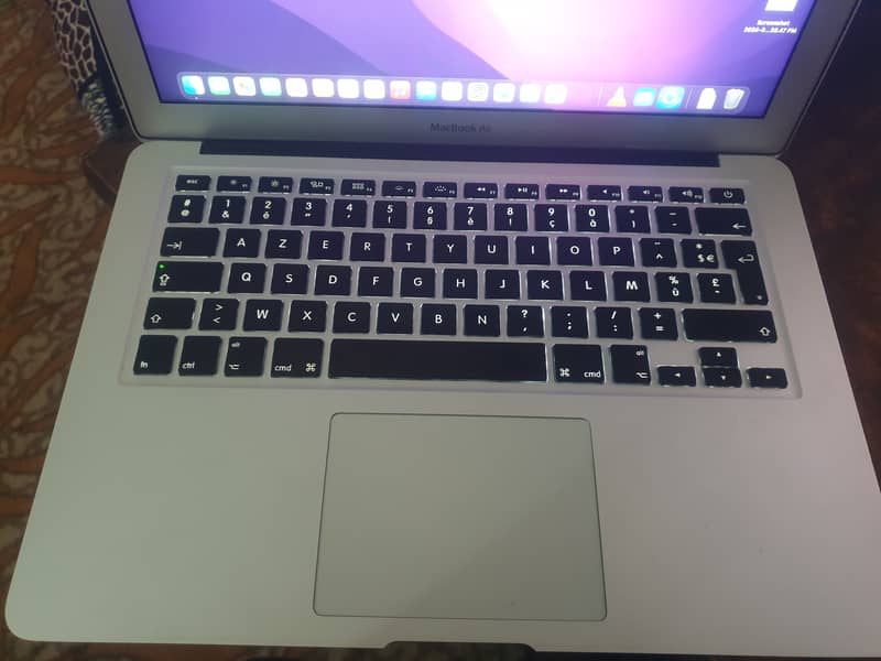 MACBOOK AIR EARLY 2015 1