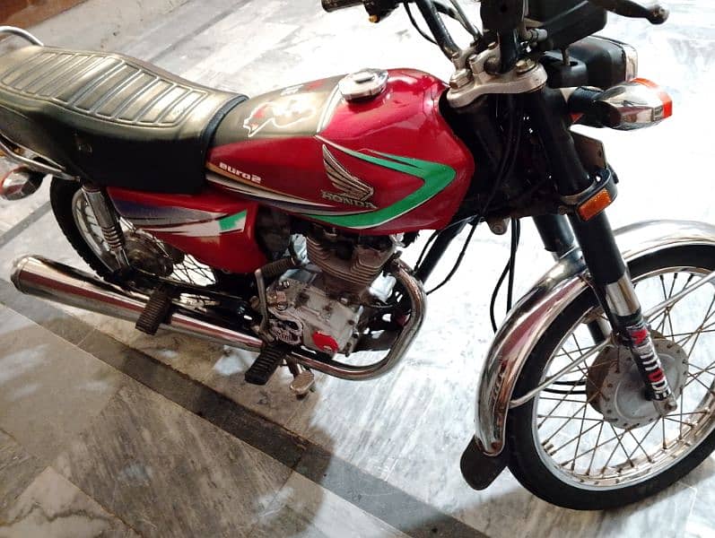 Honda 125 lush bik totally original 3