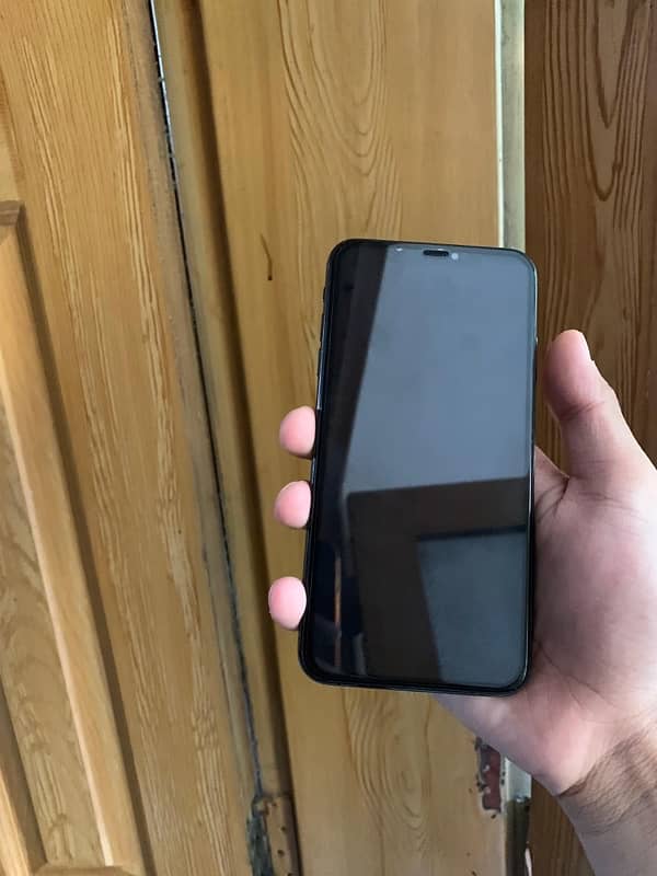 Iphone Xsmax sim working 1