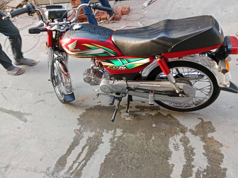 Honda CD 70cc 4