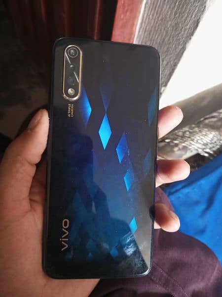 Vivo s1 4 128 0