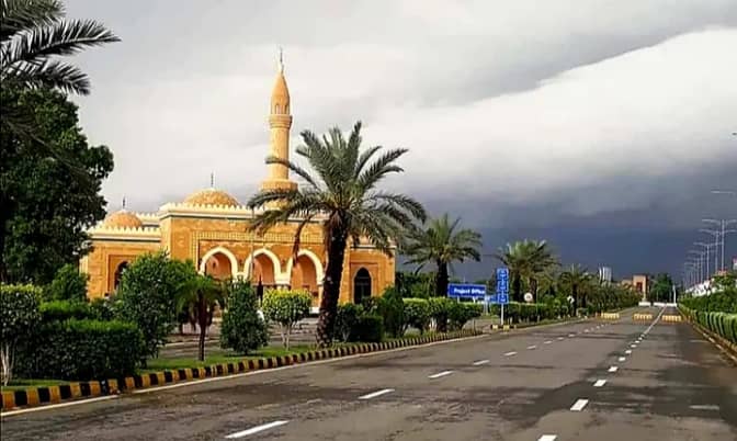 5-Marla Facing Park Plot 40 Feet Road Best Opportunity for Prime Location For Sale In NewLahoreCity Near To Bahria Town Lahore 3