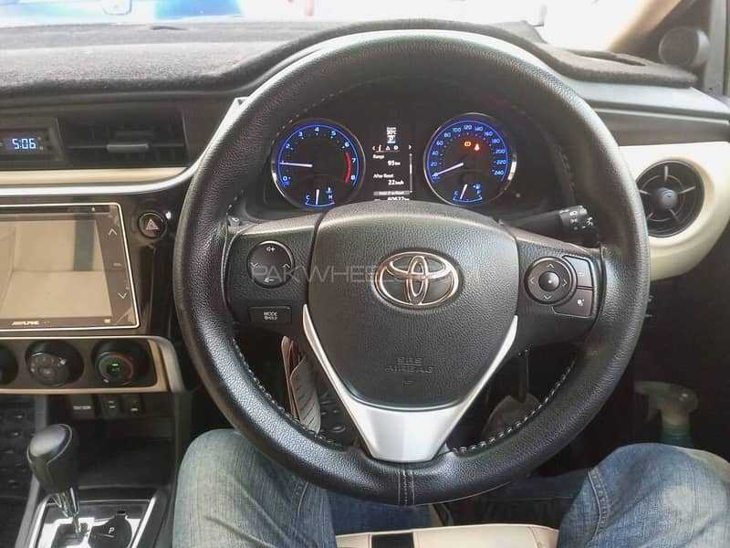 Toyota Corolla Altis 2018 1.6 10