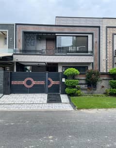 10 Marla modern House Available For Sale In Paragon City Lahore 0