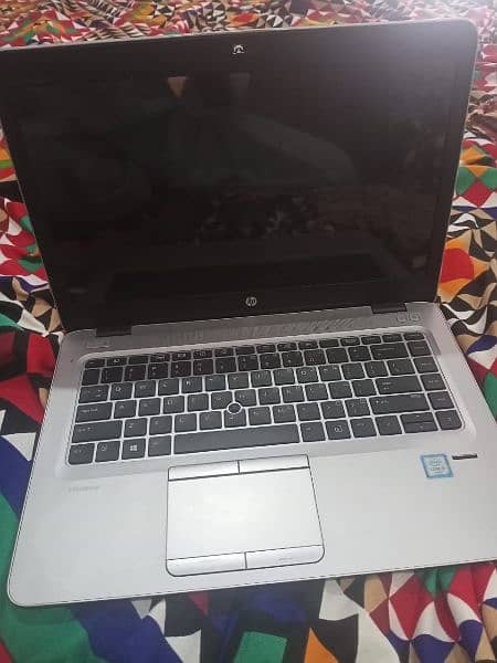 I want to sell laptop 1