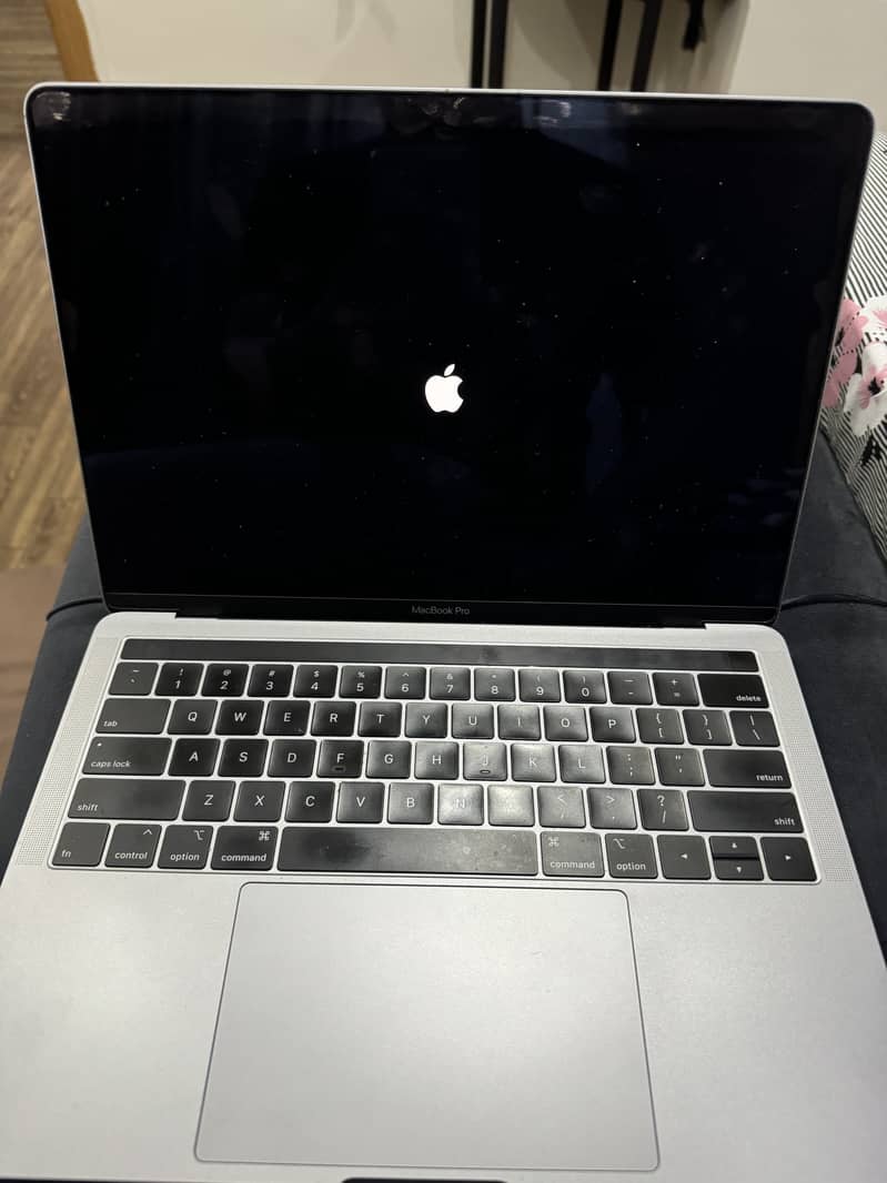 Apple Macbook pro 2019 2