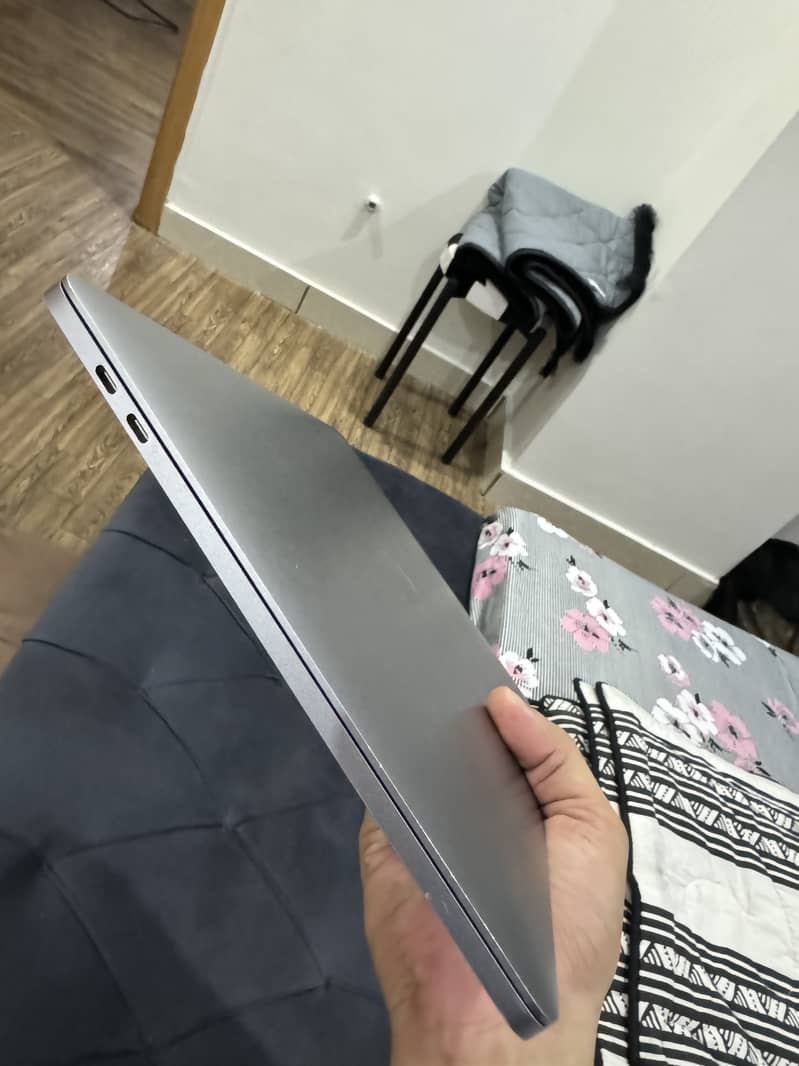 Apple Macbook pro 2019 4