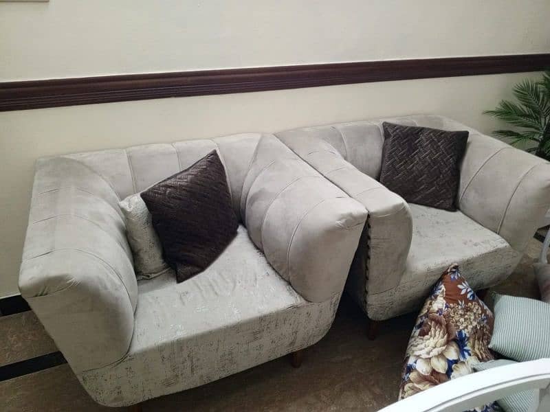 new condition sofa 3 month used only what's app 03485379020 5