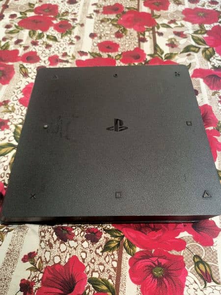 PS4 Slim 500 gb serial match box 8