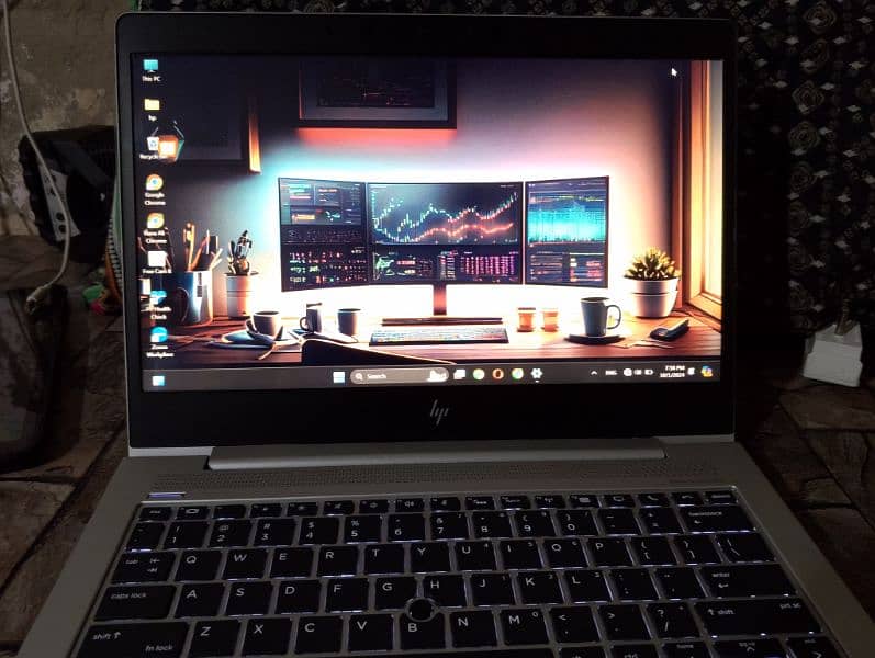 HP Elite Book i5 8Gen Scratchless Condition. 10