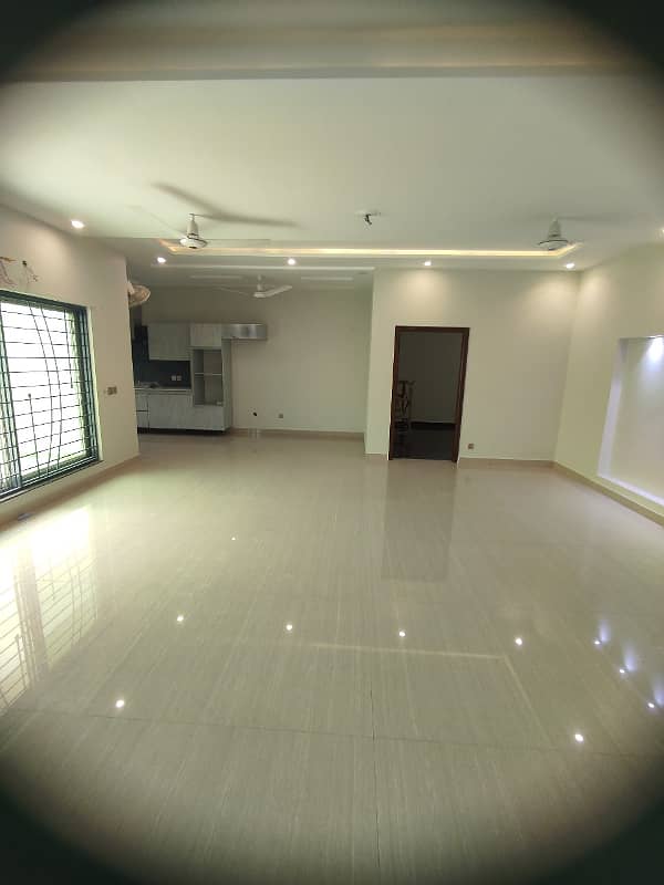 22 Marla House Corner Slightly Used With Separate Gate 3Bed Tv lounge 3 Terrace Available for rent in DHA Phase near J block Club 6