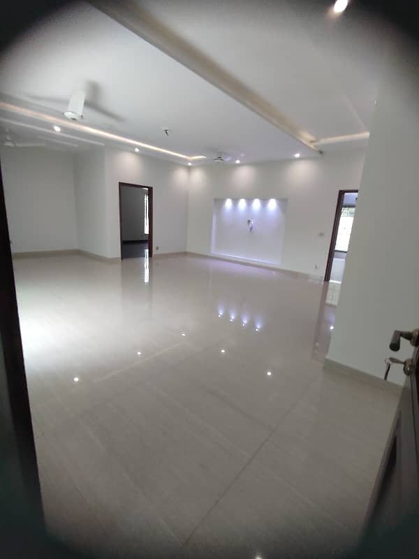 22 Marla House Corner Slightly Used With Separate Gate 3Bed Tv lounge 3 Terrace Available for rent in DHA Phase near J block Club 7