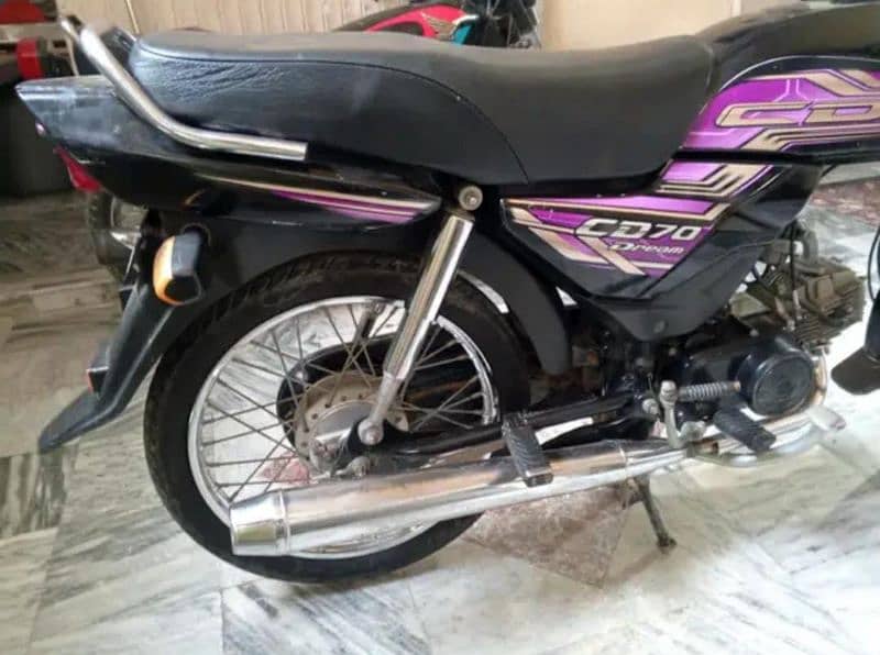 Honda CD 70 dream 9