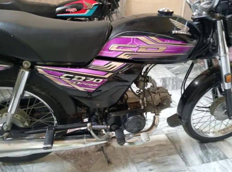 Honda CD 70 dream 11