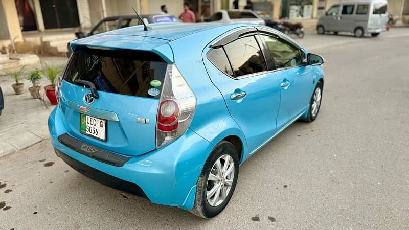 Toyota Aqua 2012 Hybrid  Original condition Home use car 3