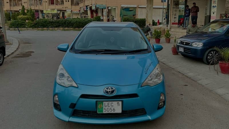 Toyota Aqua 2012 Hybrid  Original condition Home use car 7