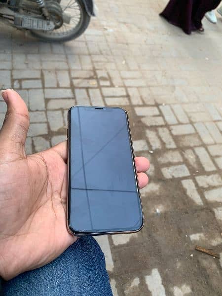 iphone 11pro 64gb 1