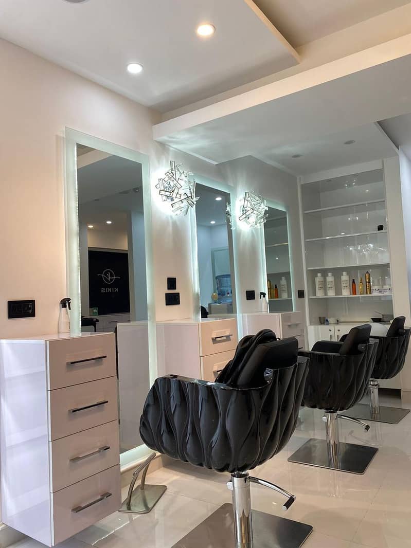 Hair & beauty salon 10