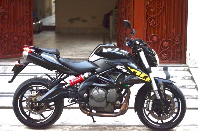 Benelli tnt 600i 2