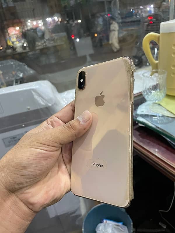 i phone xs max 4