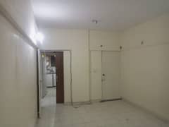 Sunny arcade 3rd floor road facing well maintained in gulishan e iqbal block 7