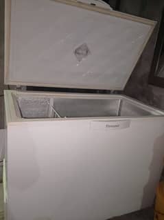 waves single door deep freezer 313 model no wrnty new condition 10/10