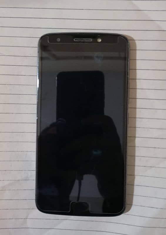 Motorola Moto E4 Plus 4