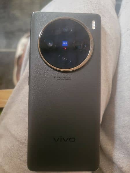 Vivo X100 4