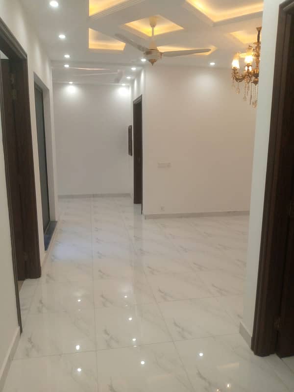 Urgent 10 Marla Look Like New House For Sale In State Life phase 1 15