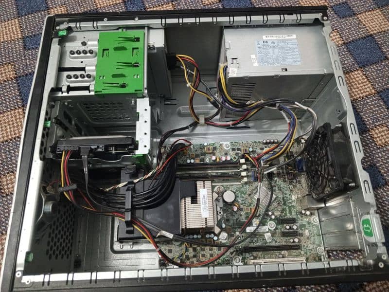 HP GOOD GAMING PC CORE I3 2ND GEN 10/10 CONDITION 0