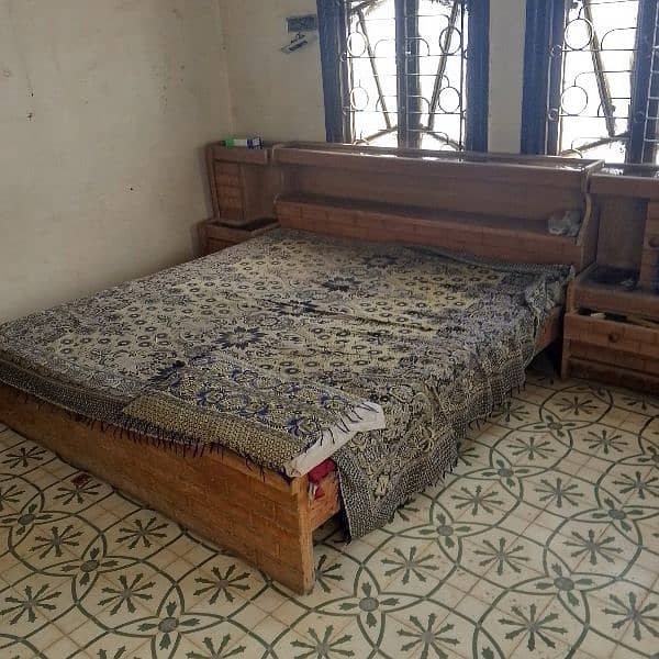 bed room set (used) 1