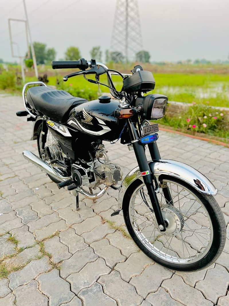 HONDA CD70 2023 MODEL 2