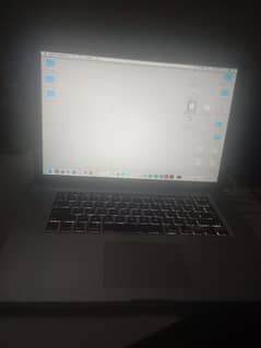 Mac Book Bro 15 Inc, 8 Ram DDR 3, Rom 500 GB, Grap. Card 512.