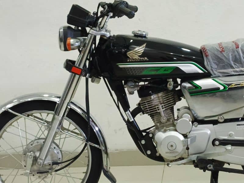 Honda CG 125 2023 Model Special Edition 1