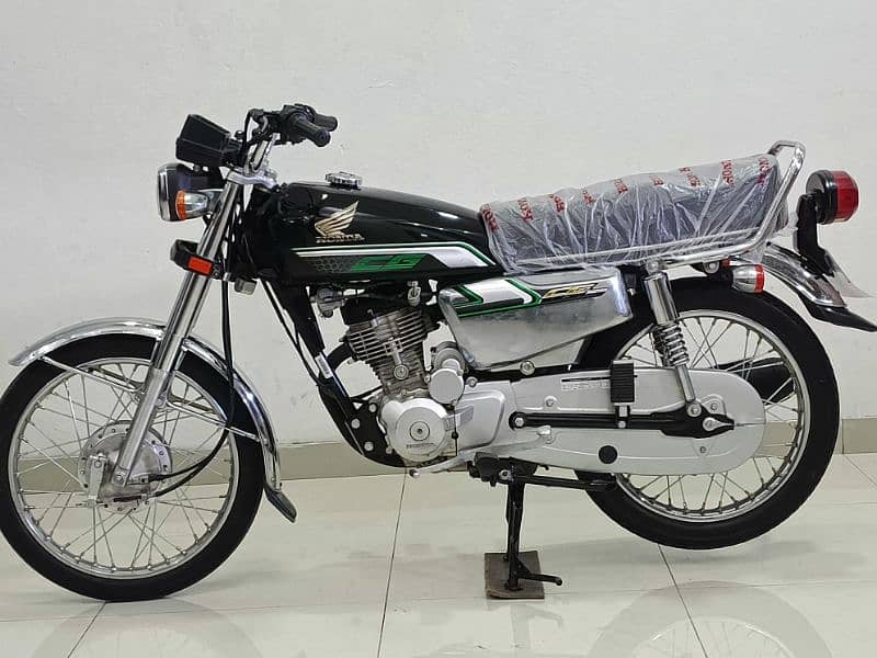 Honda CG 125 2023 Model Special Edition 2