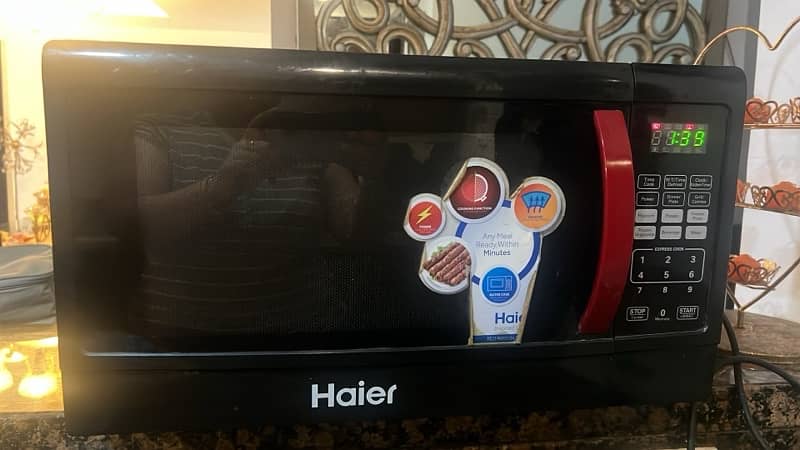 2 tvs Samsung microwave haeir 0