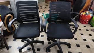 2 chairs/office chairs/chairs/executive chairs/modren chair/mesh chair