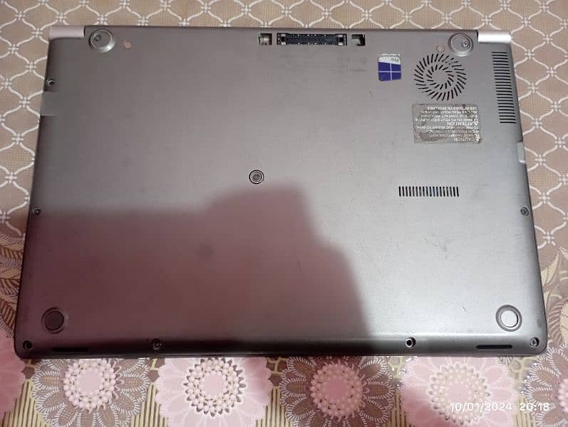 Toshiba tecra z40 / Intel i5.4th generation/ 8gb ram / 128 SSd 12